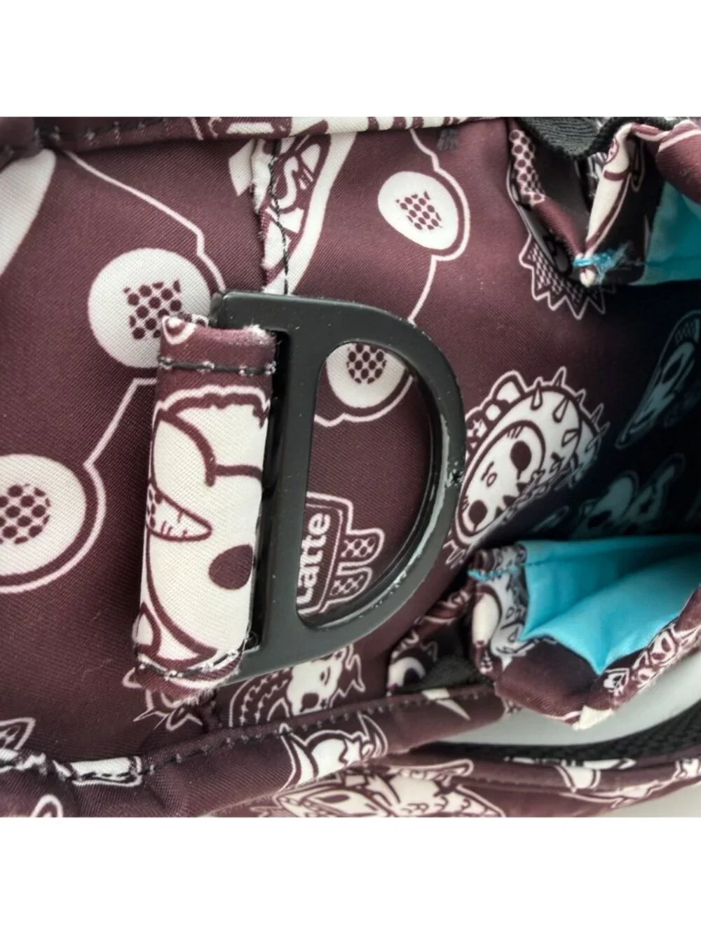 TokiDoki X JuJuBe‎ Queens Court diaper bag maroon white zippered backpack